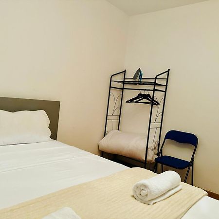 Pisos Familiares Barajas Apartment Madrid Ngoại thất bức ảnh